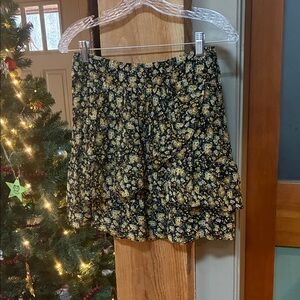 Classic Sezane Flirty French Femme Floral Black and Yellow Skirt 4 💋
